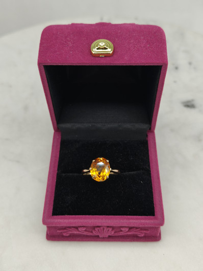 Vintage synthetic sapphire gold ring  