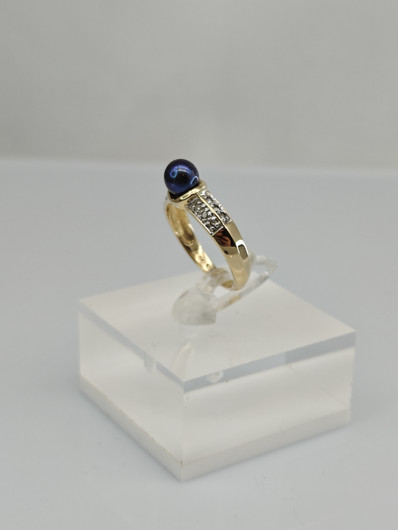Vintage Pearl gold ring with diamonds 