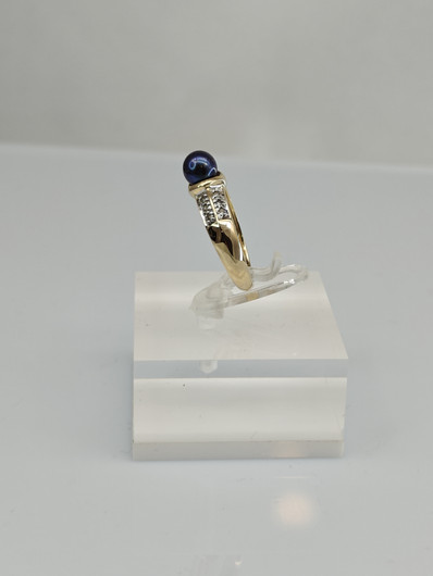 Vintage Pearl gold ring with diamonds 