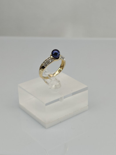 Vintage Pearl gold ring with diamonds 