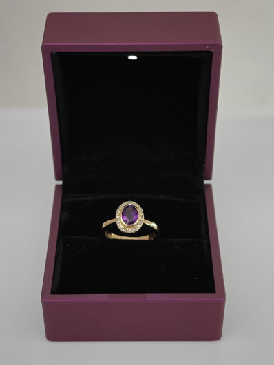 Vintage Amethyst gold ring with diamonds 