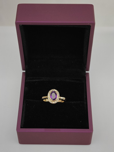 Vintage Amethyst gold ring with diamonds 