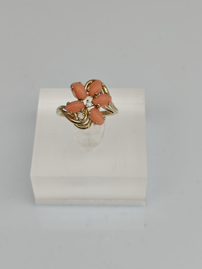 Vintage Coral ring with diamonds