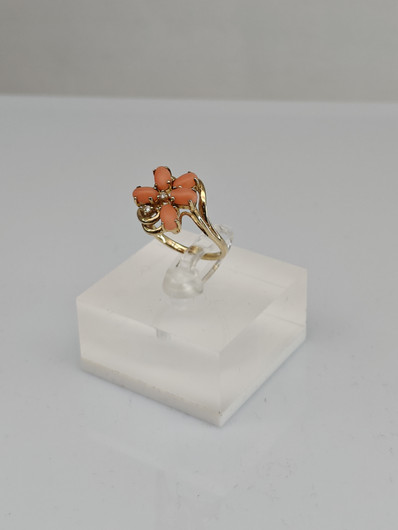 Vintage Coral ring with diamonds