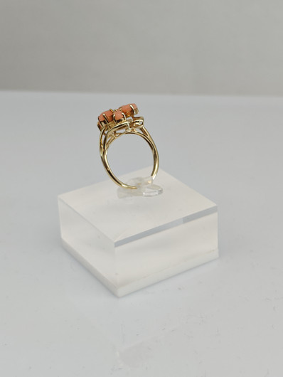 Vintage Coral ring with diamonds