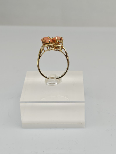 Vintage Coral ring with diamonds