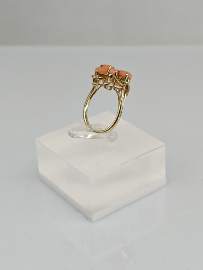 Vintage Coral ring with diamonds