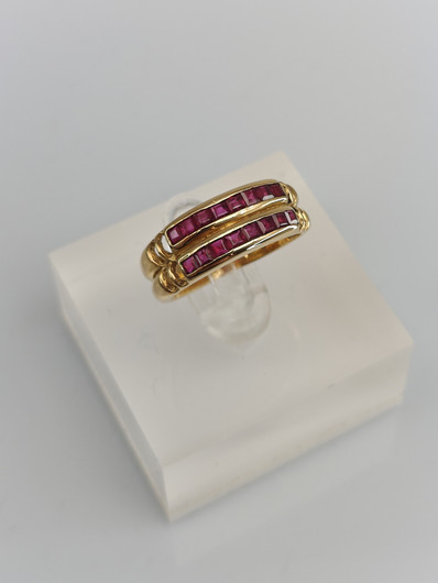 Vintage Ruby gold ring  