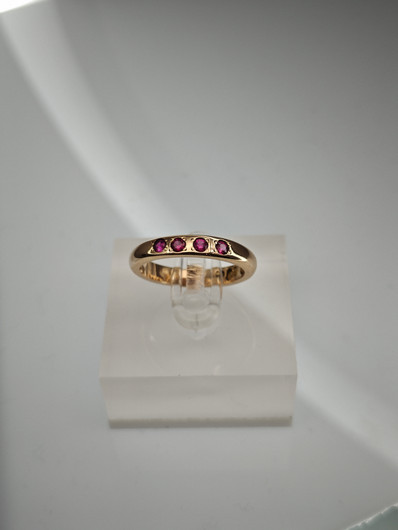 Vintage Ruby gold ring  