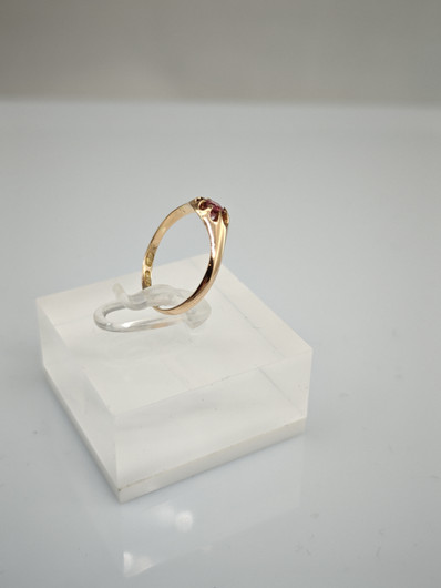 Vintage Spinel gold ring  