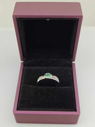 Vintage Emerald silver ring  