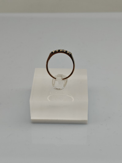 Vintage diamonds ring with sapphire
