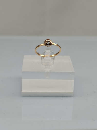 Vintage diamond gold ring  