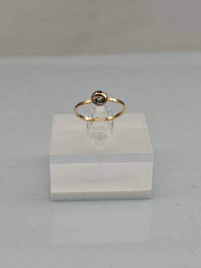Vintage diamond gold ring  