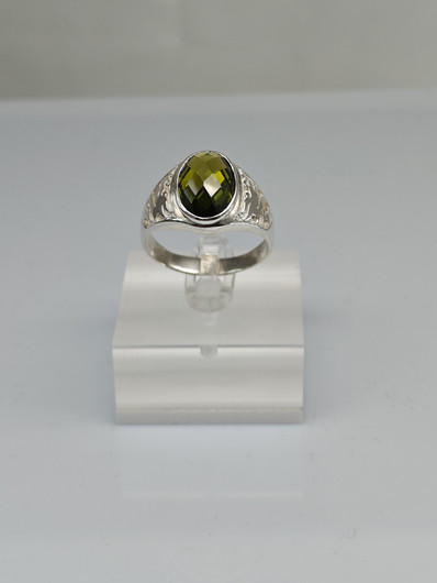 Vintage synthetic Spinel ring  