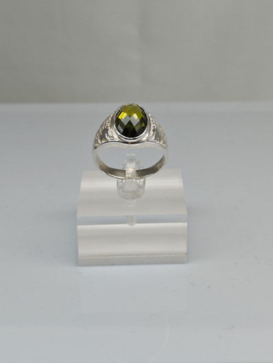 Vintage synthetic Spinel ring  