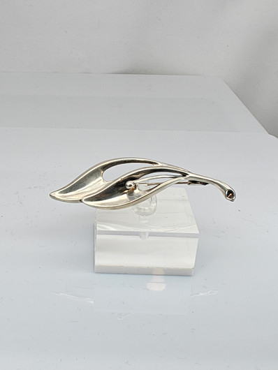 Vintage silver brooch 