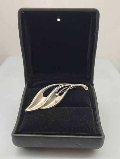 Vintage silver brooch 