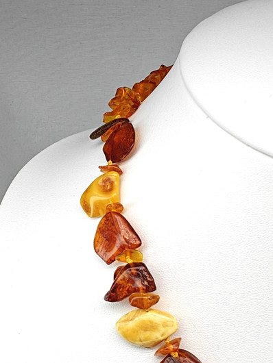 Vintage Baltic Amber necklace 48 cm
