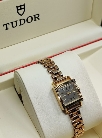 Tudor 18ct Golden bracelet watch