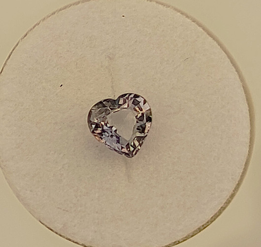 Aleksandriitti harvinainen 0,49 ct sydän hionta 
