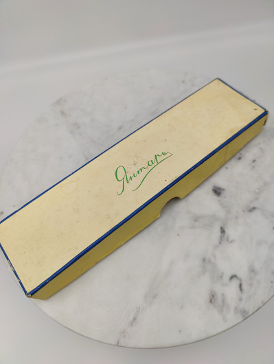 harvinaiset viistehiotunmalliset  vintage  Meripihka helmet alkuperäisellä lahjarasialla