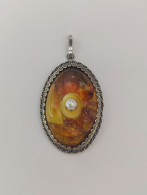 Unique vintage silver pendant with Baltic Amber 