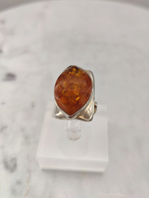 Vintage hopea sormus Itä-meren meripihka kivellä