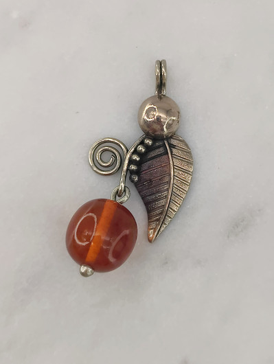 Vintage pendant with Baltic Amber 