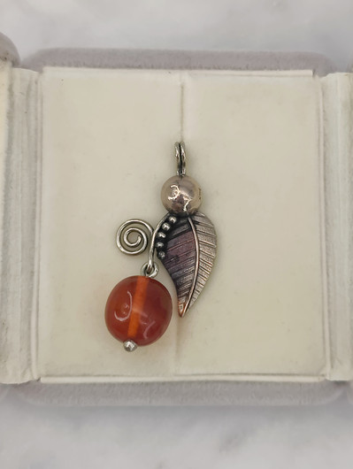 Vintage pendant with Baltic Amber 