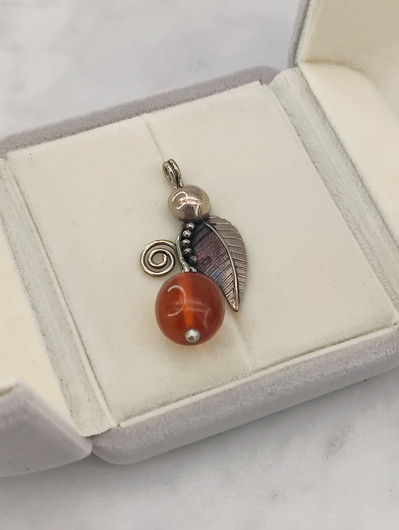 Vintage pendant with Baltic Amber 