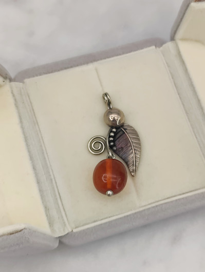 Vintage pendant with Baltic Amber 