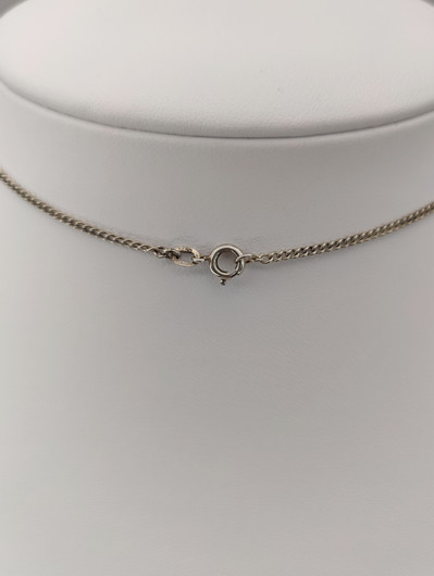 Vintage Baltic Amber with  silver pendant and chain 38cm
