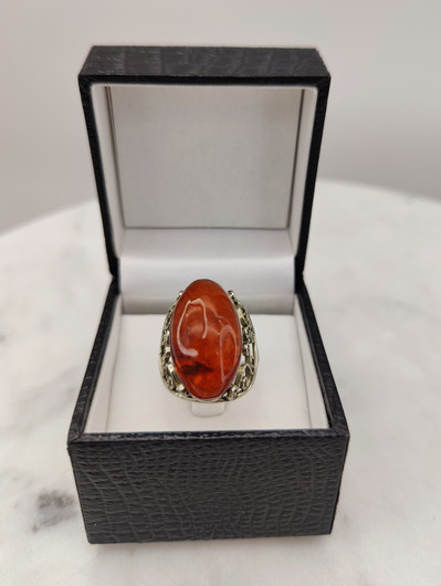 Vintage Baltic Amber ring