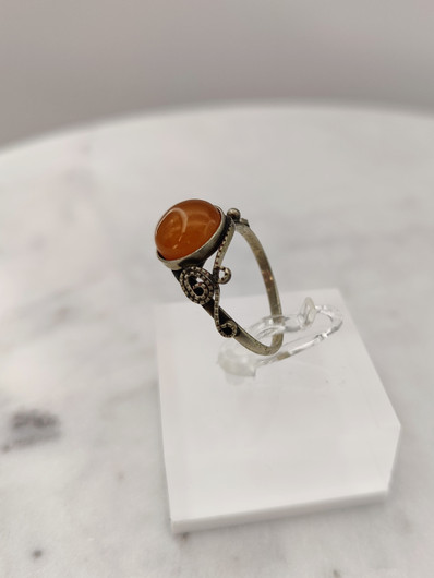 Vintage Baltic Amber ring