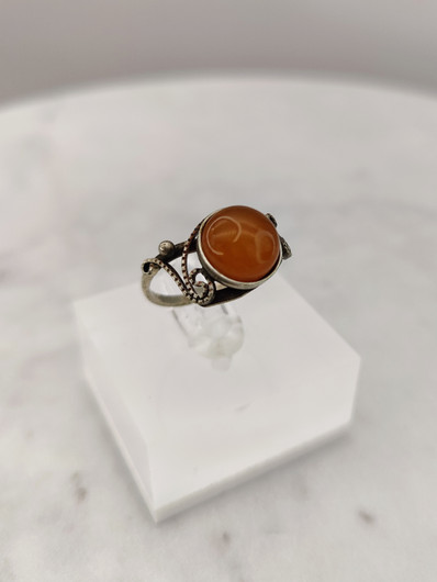Vintage Baltic Amber ring