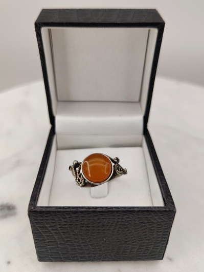 Vintage Baltic Amber ring