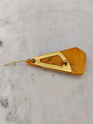 Vintage Baltic amber brooch