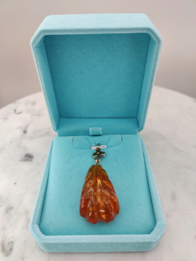 Vintage pendant with Baltic Amber 