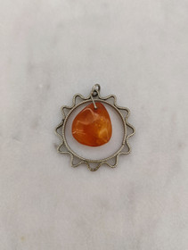 Vintage riipus Itä-meren meripihkalla