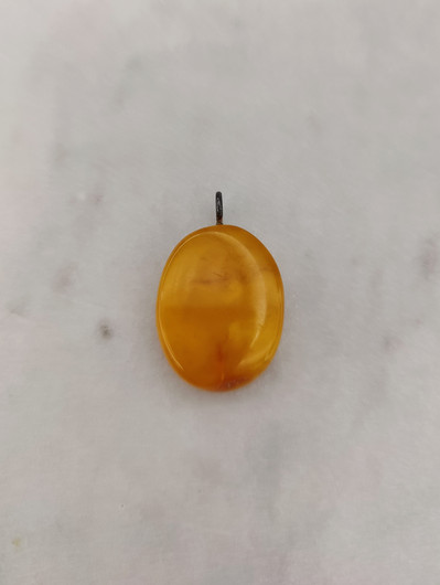 Vintage pendant with Baltic Amber 