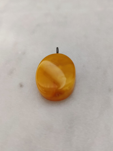 Vintage pendant with Baltic Amber 