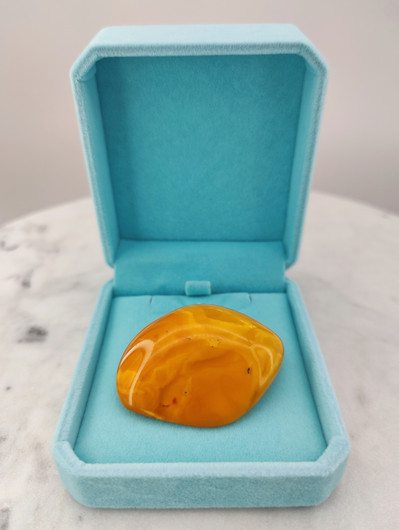 Vintage Baltic amber brooch