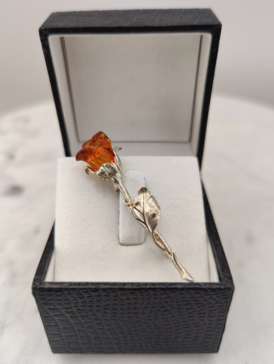 Vintage Baltic amber brooch