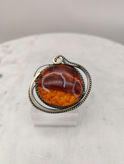 Vintage Baltic amber brooch