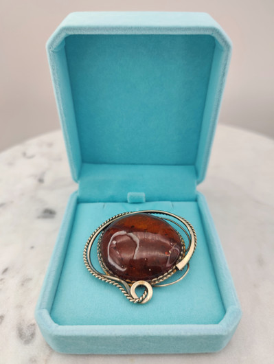 Vintage Baltic amber brooch