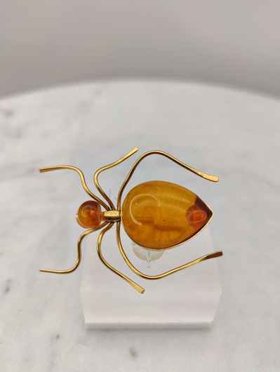 Vintage Baltic amber brooch
