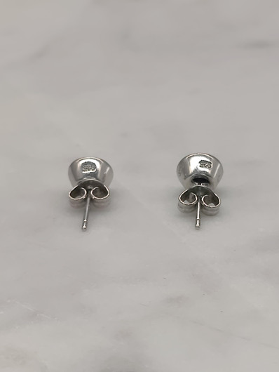 Vintage silver earrings with spinel stone