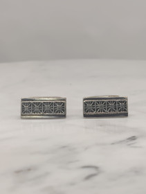 Vintage hopeiset kalvosinnapit 