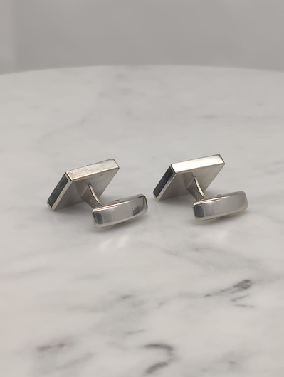 Vintage silver cufflinks with spectrolite